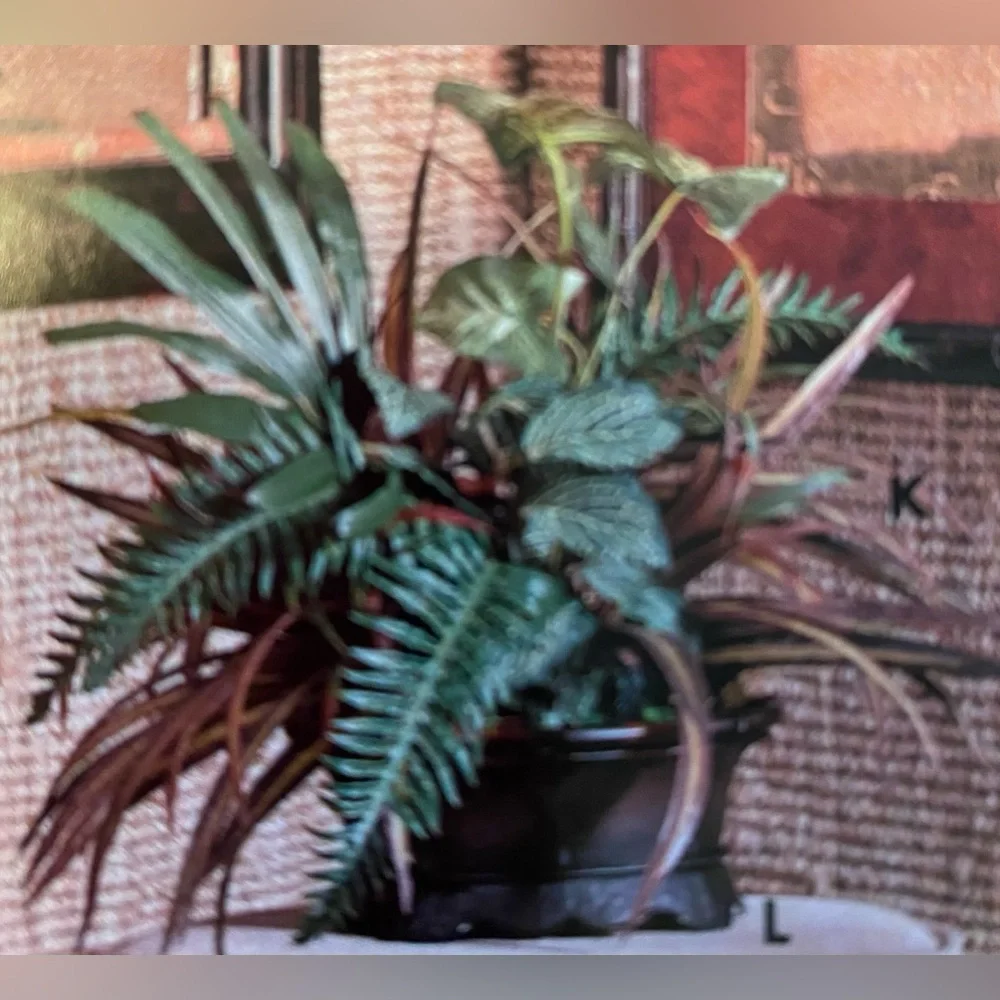 VARIEGATED SPIDER BUSH (1) (faux). Home Interiors. 14” high - Picture 7 of 7